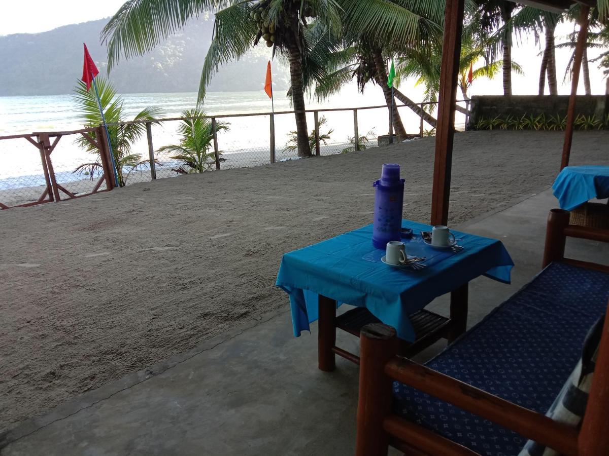 Bucana Beachfront Guesthouse เอลนิโด ภายนอก รูปภาพ