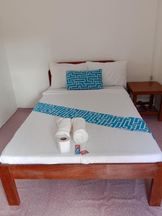 Bucana Beachfront Guesthouse เอลนิโด ภายนอก รูปภาพ