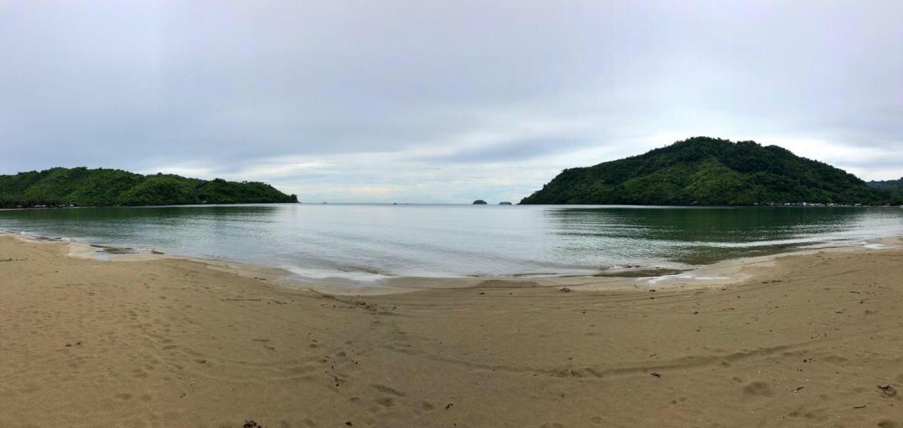 Bucana Beachfront Guesthouse เอลนิโด ภายนอก รูปภาพ